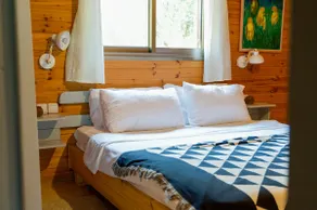 Naomi's Place - Deluxe Suite - Image 3