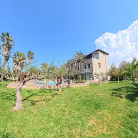 Vivenda de luxo / piscina aquecida privada / jardim privado - Image 5