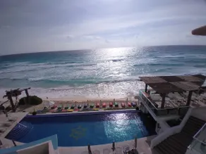 Club area condo with gorgeous view - Image 4