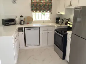 Vanessa 2 Bedroomed Apt 5 mins to Paynes Bay Beach - Image 3