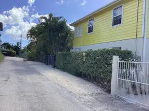 Vanessa 2 Bedroomed Apt 5 mins to Paynes Bay Beach - Image 5