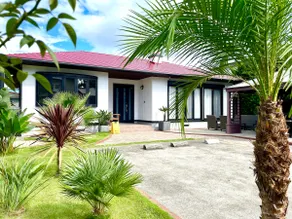 1-minute walk to Yumigahama Beach! A private villa! Yumigahama Beach House! BBQ, pets allowed - Image 2