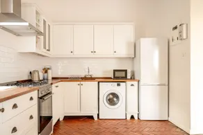Charming Rosebank Cottage - Image 3