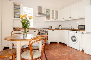 Charming Rosebank Cottage - Image 5