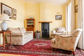 Charming Rosebank Cottage - Image 2