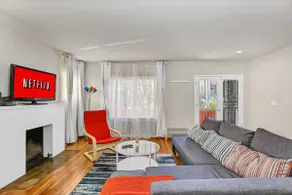 Beautiful Beach House near Conv Center - Image 4