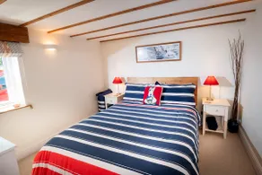 The Granary Annexe - Beautiful views out to sea. - Image 2