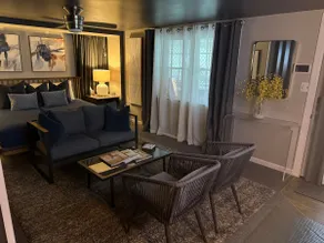 Lancaster Lux Apartment w/Private Veranda & Garage - Image 4