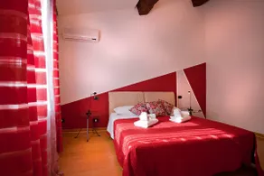Red Theater - Image 2