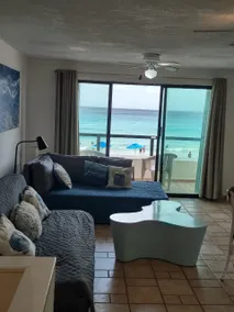 20ft TO THE BEACH-4 PPL-Best Location + Beach - Image 4
