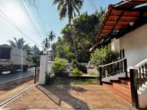 Sunshine Retreat by Laze Around Us - Image 4
