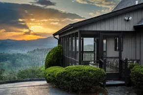 Gorgeous Mountain View & Sparkling Clean - Image 2