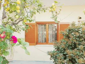 Bright & Roomy 63sqm Residence in Galaxidi centre - Image 3