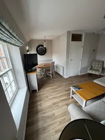 Luxury flat in the centre of Louth with parking - Image 2
