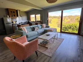 Treetops Cottage- Self Contained Valley Escape - Image 2