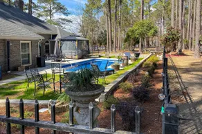 Georgia's Nature Retreat On Old Mill Pond - Image 4
