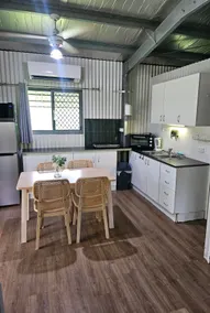 Country Cabin - dog friendly - Image 3