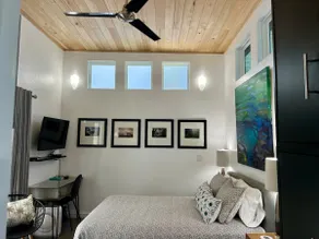 Stylish Private Studio | Walk to UF - Image 3