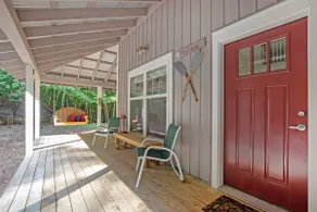 Art Coast Cottage: Tranquil Wooded Escape, Fire Pit, Fireplace, Hiking Trails - Image 3