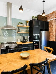 Hollidge House 5 Star Luxury Apartments - Image 4