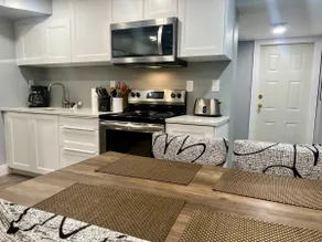 Coquitlam's Starlight Suite! - 2 Bedroom - Image 4