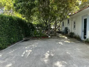 Your Own Private Tropical Studio - Image 4