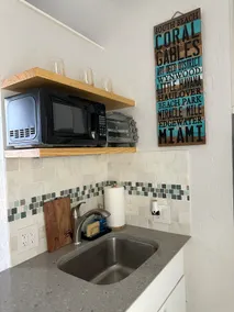 Your Own Private Tropical Studio - Image 5