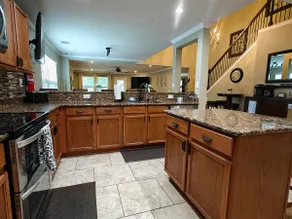 Luxury, Location, Space for 12 near BMT pool/grill - Image 5