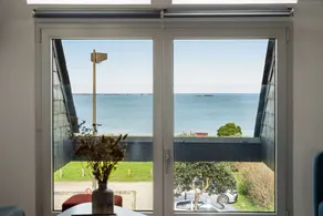 Apartment facing the sea and the splendid bay of Lancieux for 4 people - Image 3