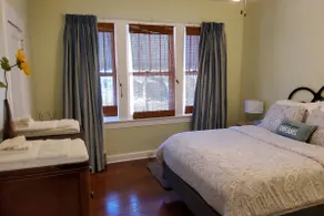 The Red Rooster Bungalow - Image 4