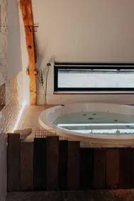 Suite with private hot tub, Les Hauts de Bagadou - Image 2