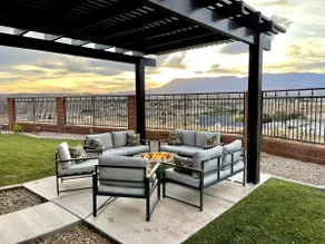 Near Zion • Sunset Views • Sleeps 8 • Fire Pit - Image 2