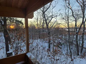 Pet Friendly Escarpment Hideaway | Lakeviews - Image 3