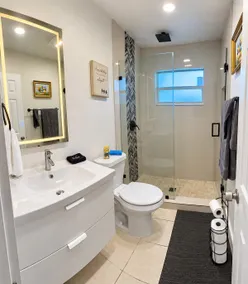 2 King Beds, Kitchen, 1Gbps, Laundry, Patio, Desk - Image 2