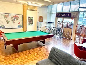 For groups, families, and individuals.　　Private room　　 Bus stop, 24-hour convenience store, 1-minute walk. - Image 5