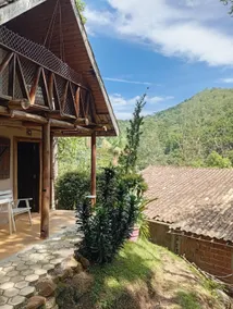 Hillside Chalet - Image 2