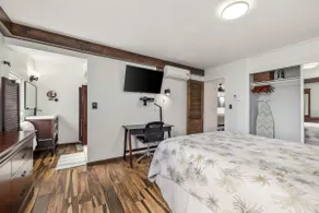 1/2 block to Beach OCEANVIEW in all rooms 1carport - Image 5