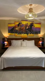 Isla Bonita House (King Bed) - Image 3