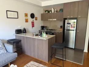 New Modern Apartment - Excellent location - Image 3