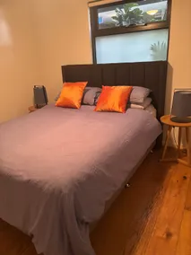 New Modern Apartment - Excellent location - Image 2