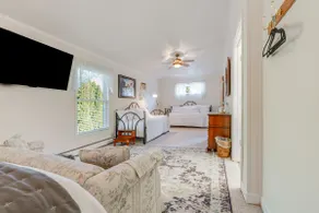 Morning Bliss in Marblehead at the Victorian Inn - Image 3
