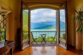 Villa on Lake Dolomites between Cortina Venice - Image 2