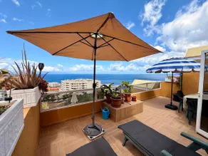 2 BD Apartment with stunning view - Image 4