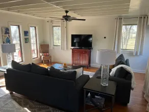 The Zane Gray Cabin private retreat with Starlink & EV Charging by Lake Texoma - Image 4
