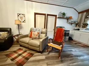 Creekside Log Cabin w/AC & Wifi near Thomas/Davis - Image 4