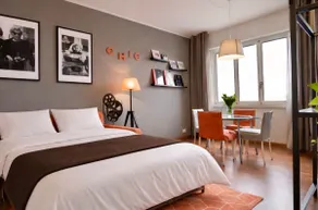 OrangeChic - only 15 minutes by Metro from Duomo! - Image 2