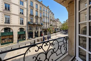 Place du palais - Image 4