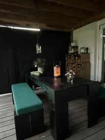 Spacious farmhouse with fireplace, pool table and veranda - Image 3