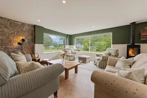 Beautiful spacious Farmhouse with stunning views - Image 4