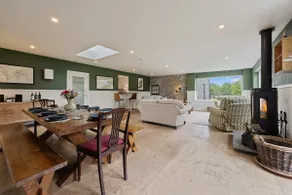 Beautiful spacious Farmhouse with stunning views - Image 5